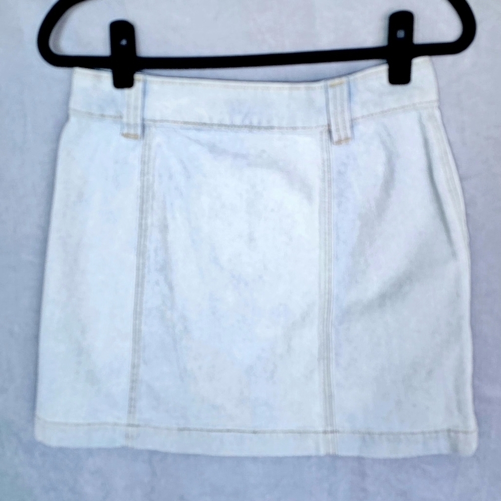 🆕Dickies Light Wash Denim Mini Button Down Skirt Size Medium NWT - Picture 3 of 9
